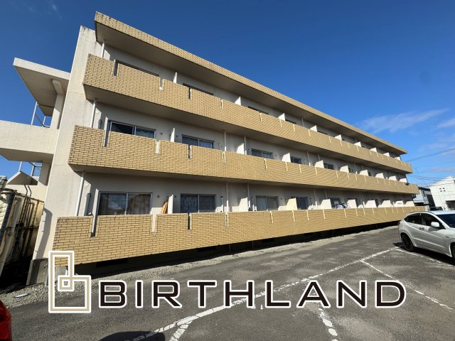 想定年間賃料1,231.9万　想定利回り6.16％　鉄筋コンクリート造の外観