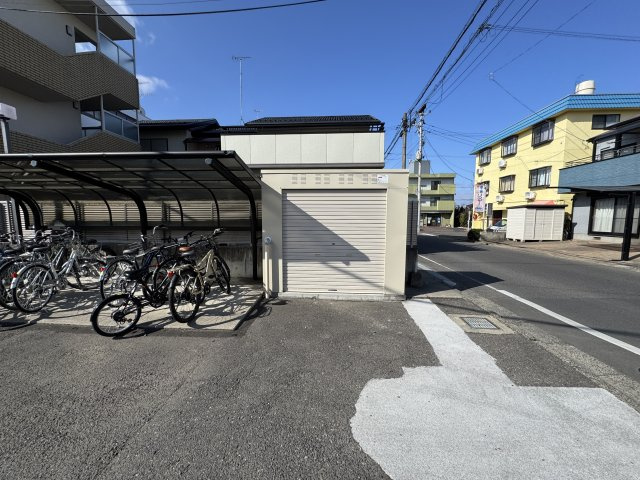 想定年間賃料1,231.9万　想定利回り6.16％　鉄筋コンクリート造のその他