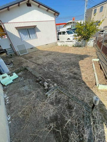 立願寺貸家の庭