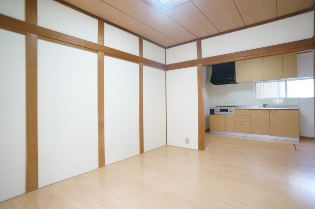 南紀寺町５丁目貸家の居間・リビング