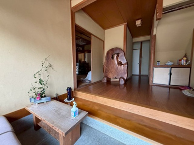 【玄関】 | 北区御津勝尾中古戸建 | 昔ながらの広い玄関です♪