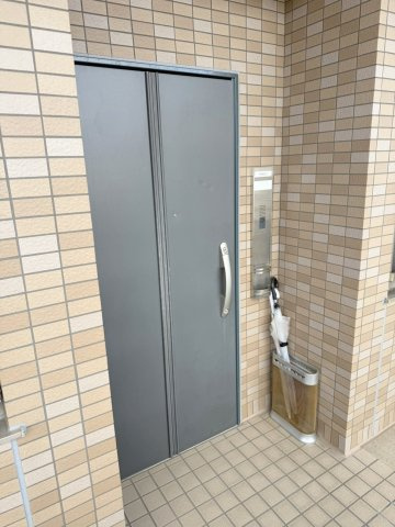 サーパスシティ守谷の玄関|玄関