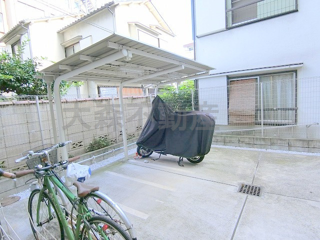 メインステージ大森北のその他共用部分|バイク置き場　空き状況等詳細はお問合せ下さい。