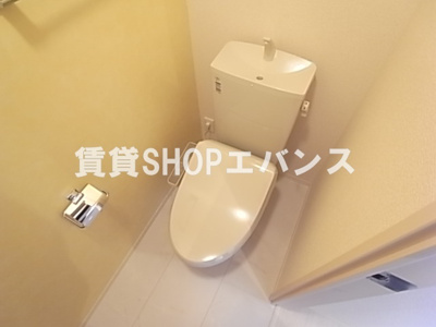 【トイレ】 | カサ・デ・トレス | シンプルで使いやすいトイレです
