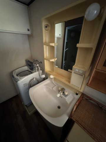 サンフィールド吉川3号棟の独立洗面台|洗面化粧台