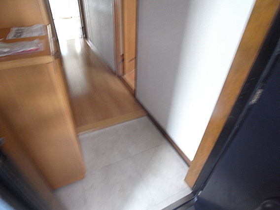 レジデンス本山の玄関