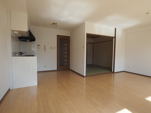 レジデンス本山の居間・リビング