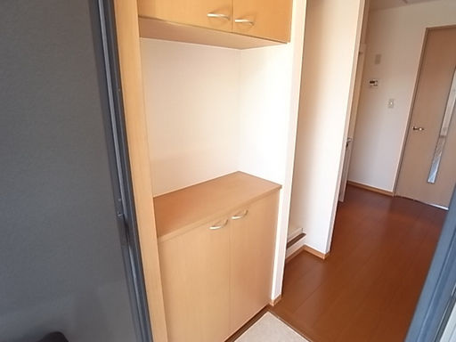 セジュール西岡本の収納