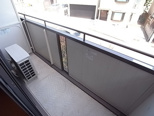 セジュール西岡本のバルコニー