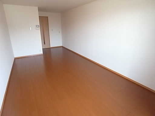 セジュール西岡本の居間・リビング