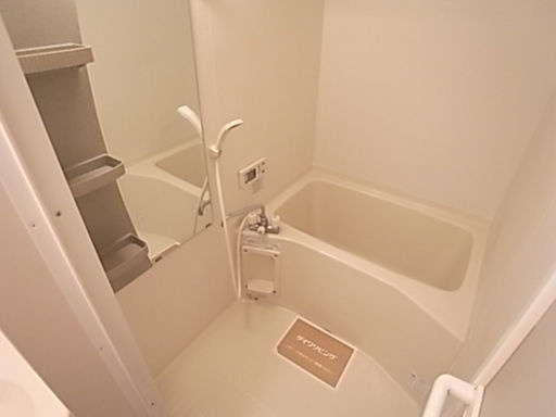 セジュール西岡本の浴室