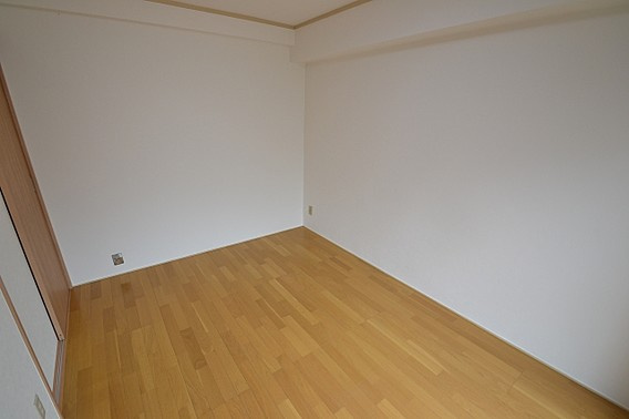 シティハイツ二宮の居間・リビング