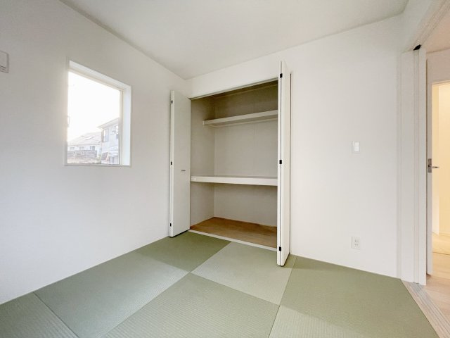 新築戸建・新築建売　熊谷市石原第7　石原小・荒川中の収納|和室の押入れは出し入れしやすい折戸式！