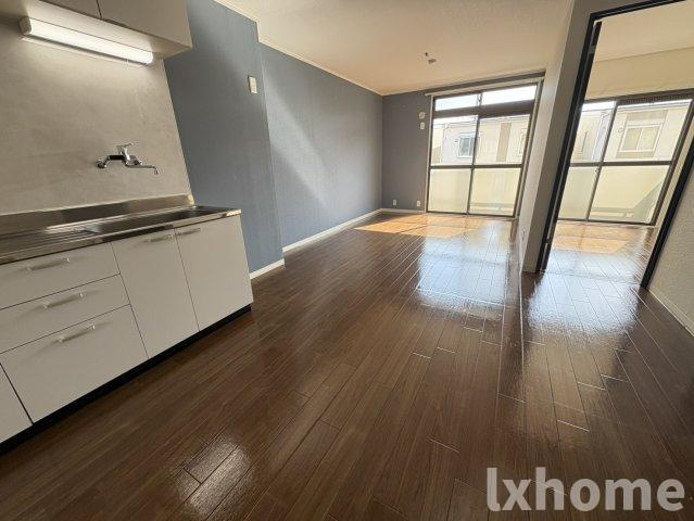 若園ハイツの居間・リビング