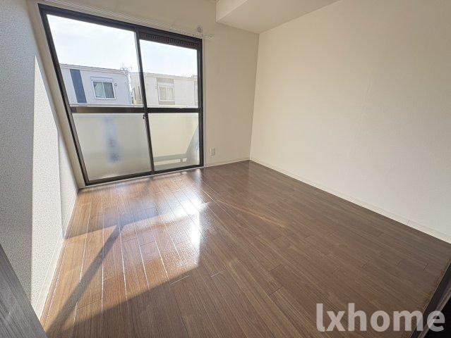 若園ハイツの洋室