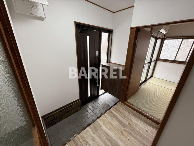 粟生外院２丁目戸建住宅の玄関