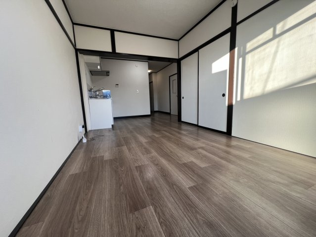 NAGA Iの居間・リビング