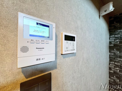 【セキュリティ】 | ESPRESSO岩塚 | モニター付きインターフォンです。
