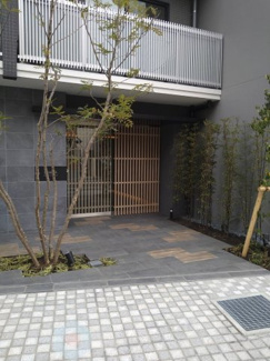 【エントランス】