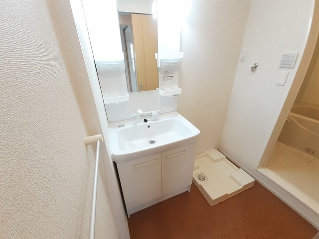 サフィール　Ｄの独立洗面台|洗面所