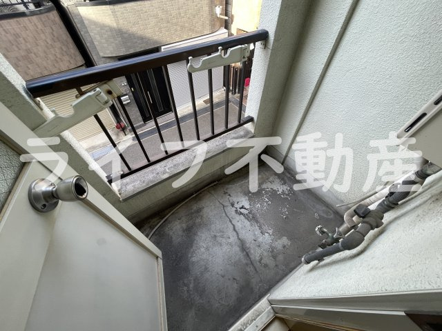 ナカダハウスのバルコニー|バルコニーからの眺めを楽しみながら食事をしませんか