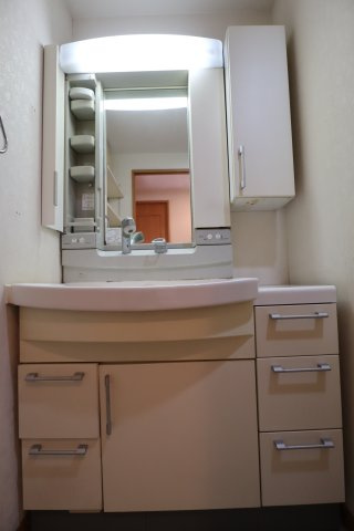 アンピール松島Ⅱの独立洗面台