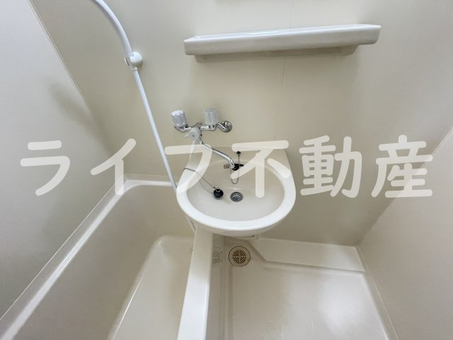 リップル布施イーストの独立洗面台|朝の支度にも助かる、独立の洗髪洗面化粧台