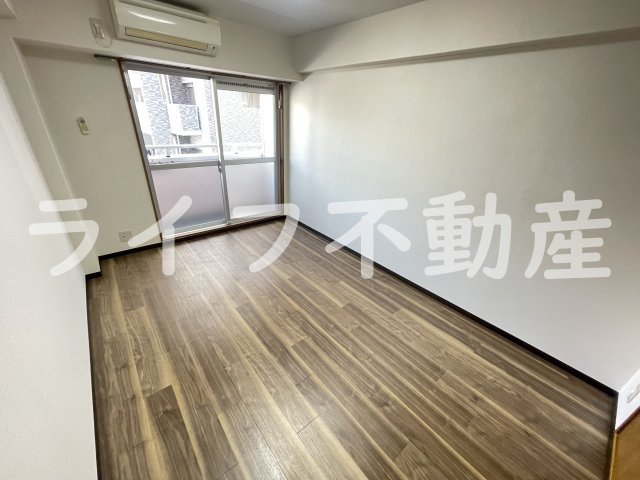 リップル布施イーストの居間・リビング|ゆったり過ごせる居間です