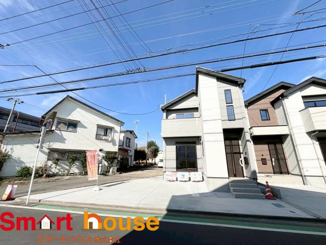 相模原市南区新磯野　全4棟の前面道路含む現地写真|当社スマートハウスで不動産を購入するメリット。たくさんの物件の中から探せます。ローンに強いので心配のある方もお気軽にご相談ください。地元出身のベテランがたくさんいるフレッシュな会社です。