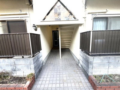 【エントランス】 | ドメーヌ・エム