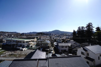 【展望】 | 【上質リノベ】ヴェルディ川内 | 【四季を感じる】
四季の移ろい・爽やかな青空や風を感じられ
自然を愉しめるパノラマビュー。
毎日の暮らしに余裕を感じさせてくれる、
遮る物の無い開放的な眺望を是非、ご堪能ください。