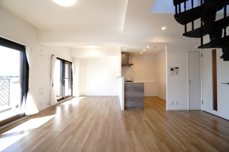 【居間・リビング】 | 【上質リノベ】ヴェルディ川内 | 室内（2026年2月17日10：30頃）撮影