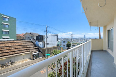 【バルコニー】 | たなドエリングA棟 | ◆日当たり良好なバルコニー！毎日のお洗濯にも嬉しいですね！