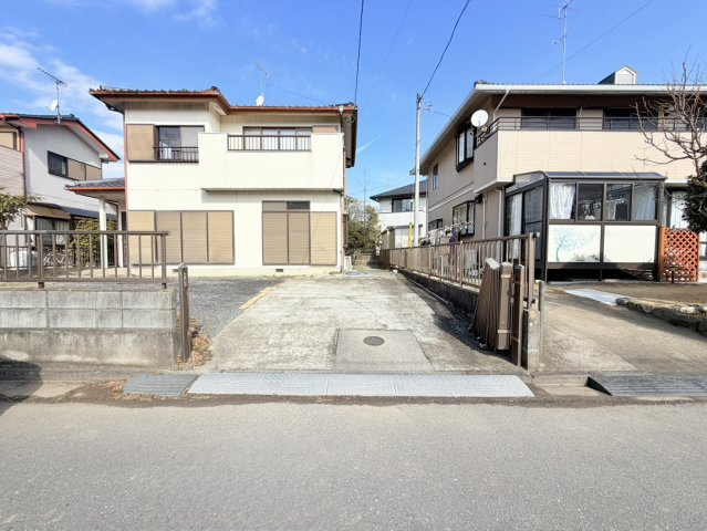 下妻市鬼怒　中古物件の駐車場