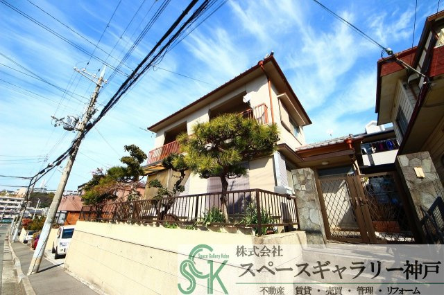 神戸市垂水区本多聞２丁目の一戸建て