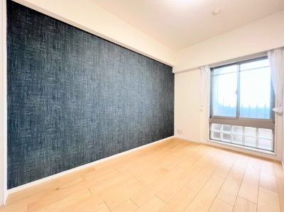 【洋室】 | セントラルデュオ市ヶ尾 | ◆気持ちの良い風が室内へ入り込む居室。家具を配置しても広々ご利用いただけます！！