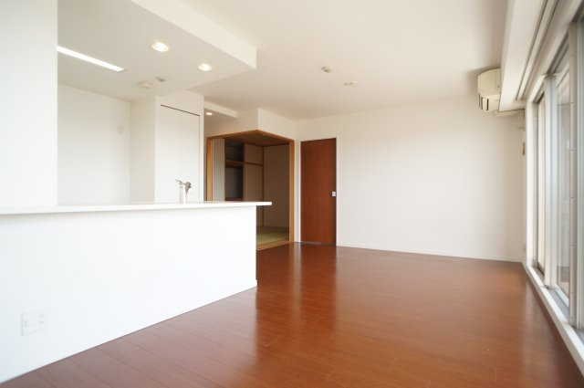 レイセニット奈良グラン・ヴェルジェの居間・リビング