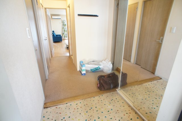 【玄関】 | 明るい玄関です