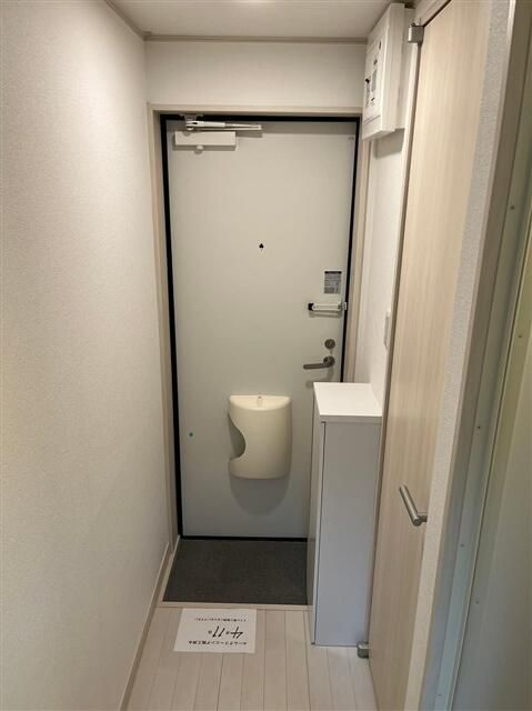 トレカーサ下赤塚の玄関