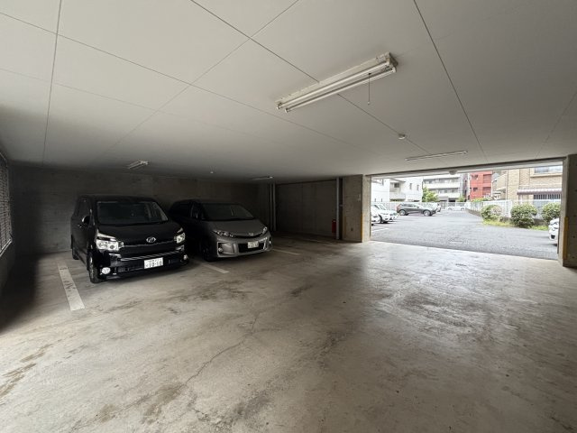 サニークレスト西船橋 の駐車場