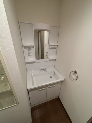 サニークレスト西船橋 の独立洗面台