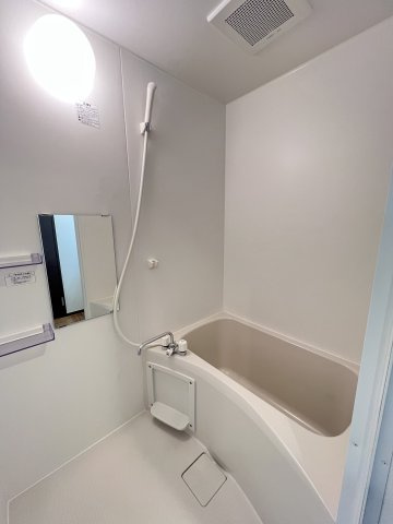 エヴァーグリーン小平の浴室