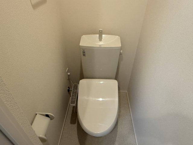 光ハウスのトイレ|同建物別室参考写真