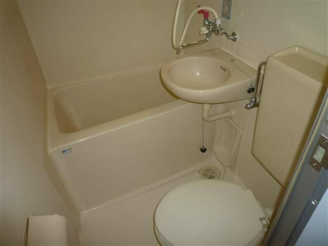 ＪＯＹビルの浴室