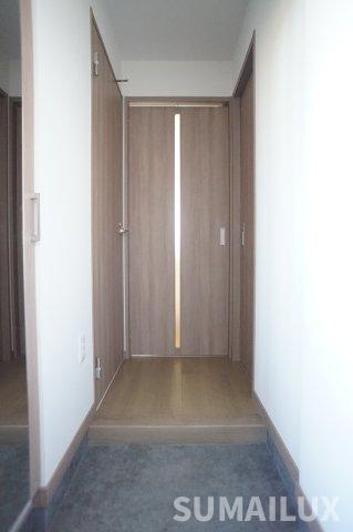 グランネストＫの玄関