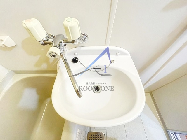 プラスパ鶴見の洗面所|洗面台です。