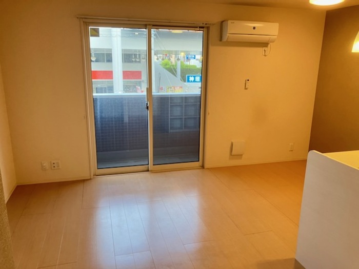 アルテール新広の居間・リビング