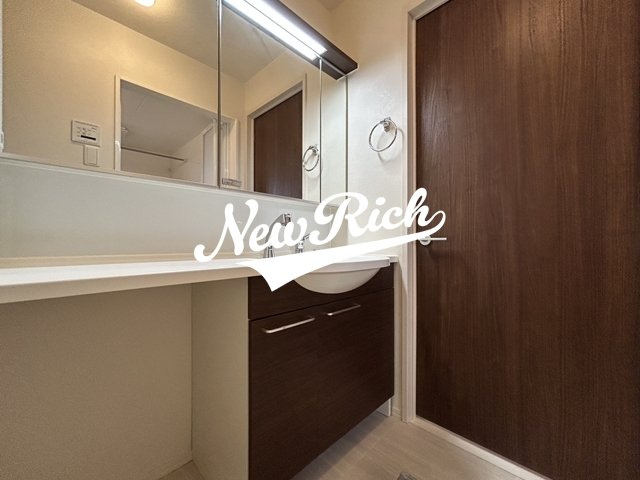 伊勢崎市美茂呂町のアパートの独立洗面台