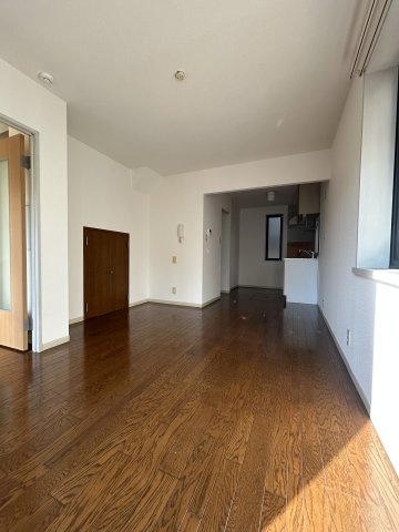 府中市白糸台６丁目のテラスの居間・リビング