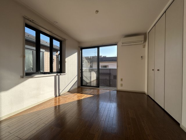 府中市白糸台６丁目のテラスの寝室